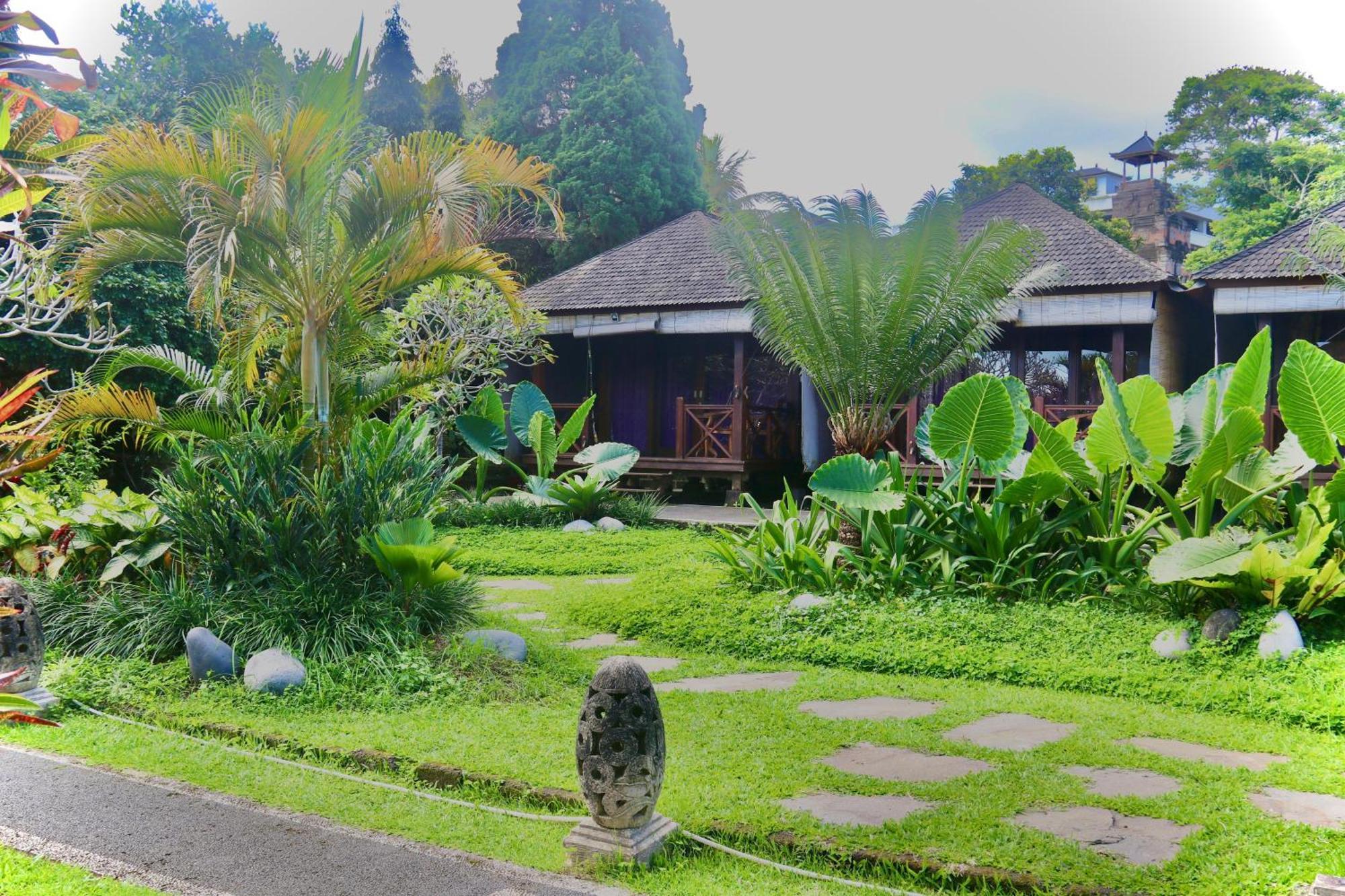 Puri Karang Besakih Hotel Menanga Exterior photo