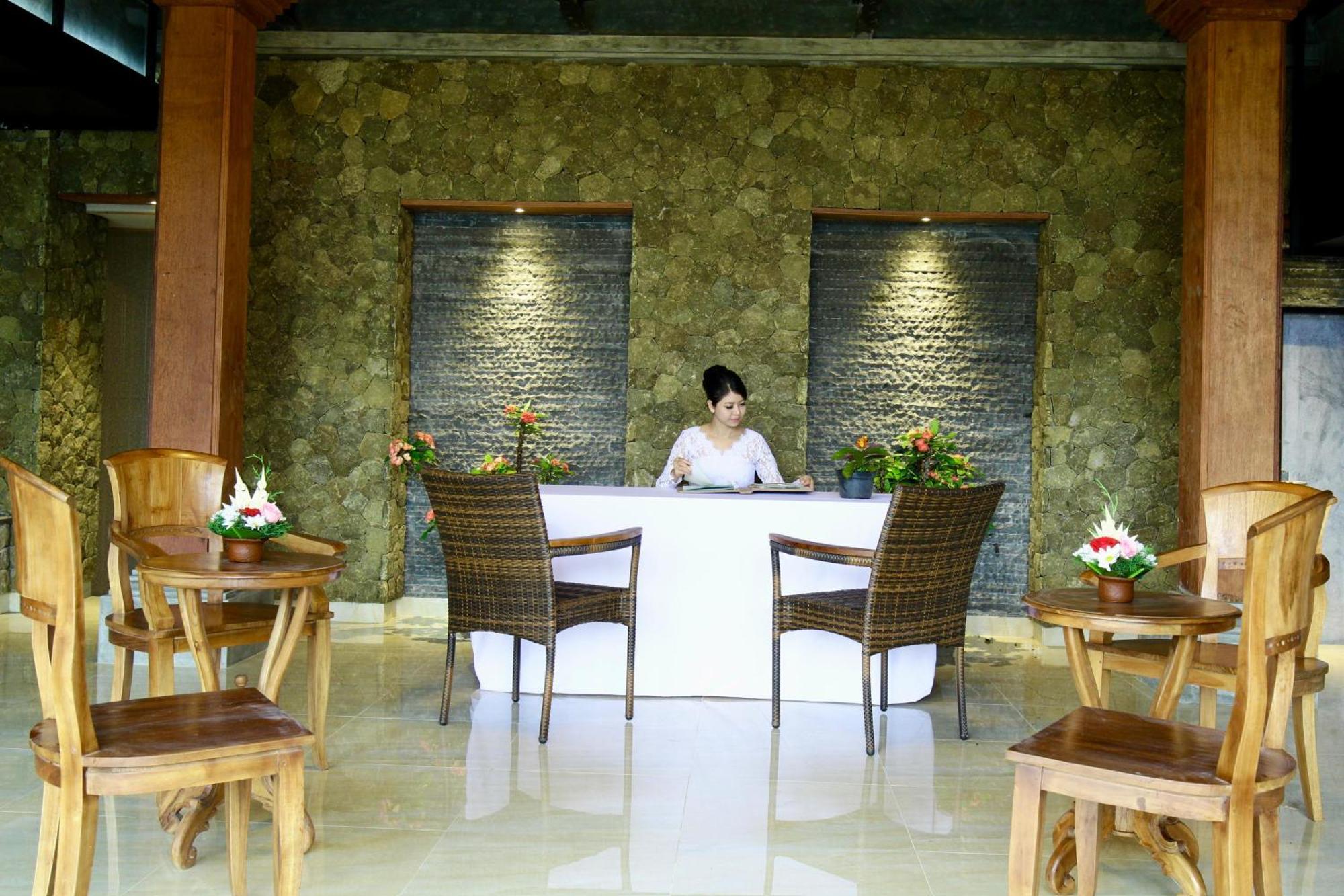 Puri Karang Besakih Hotel Menanga Exterior photo