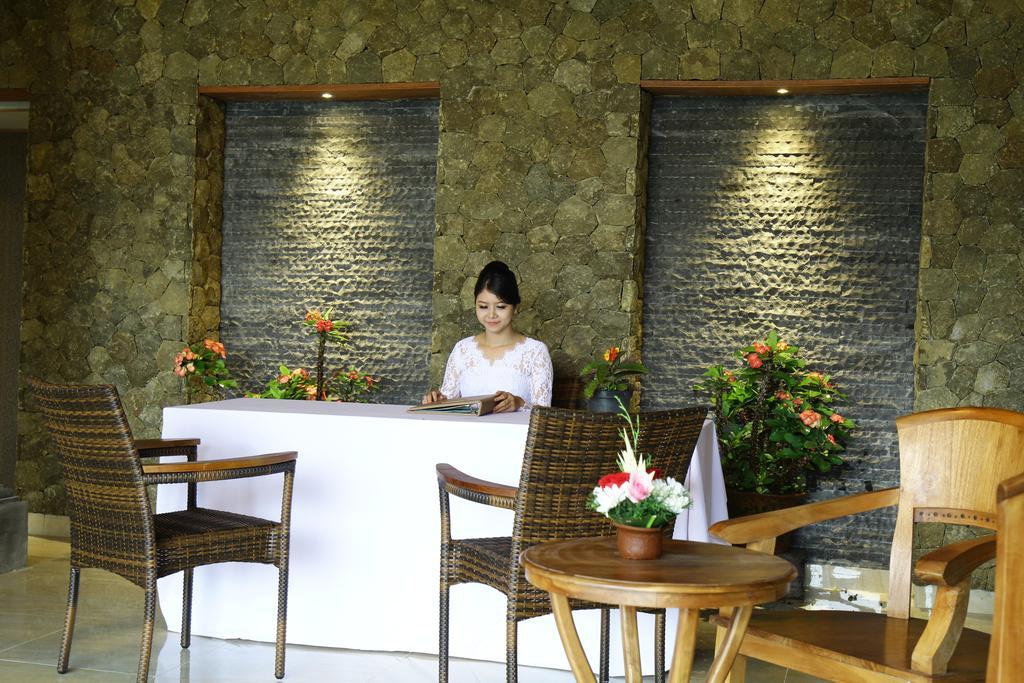 Puri Karang Besakih Hotel Menanga Exterior photo